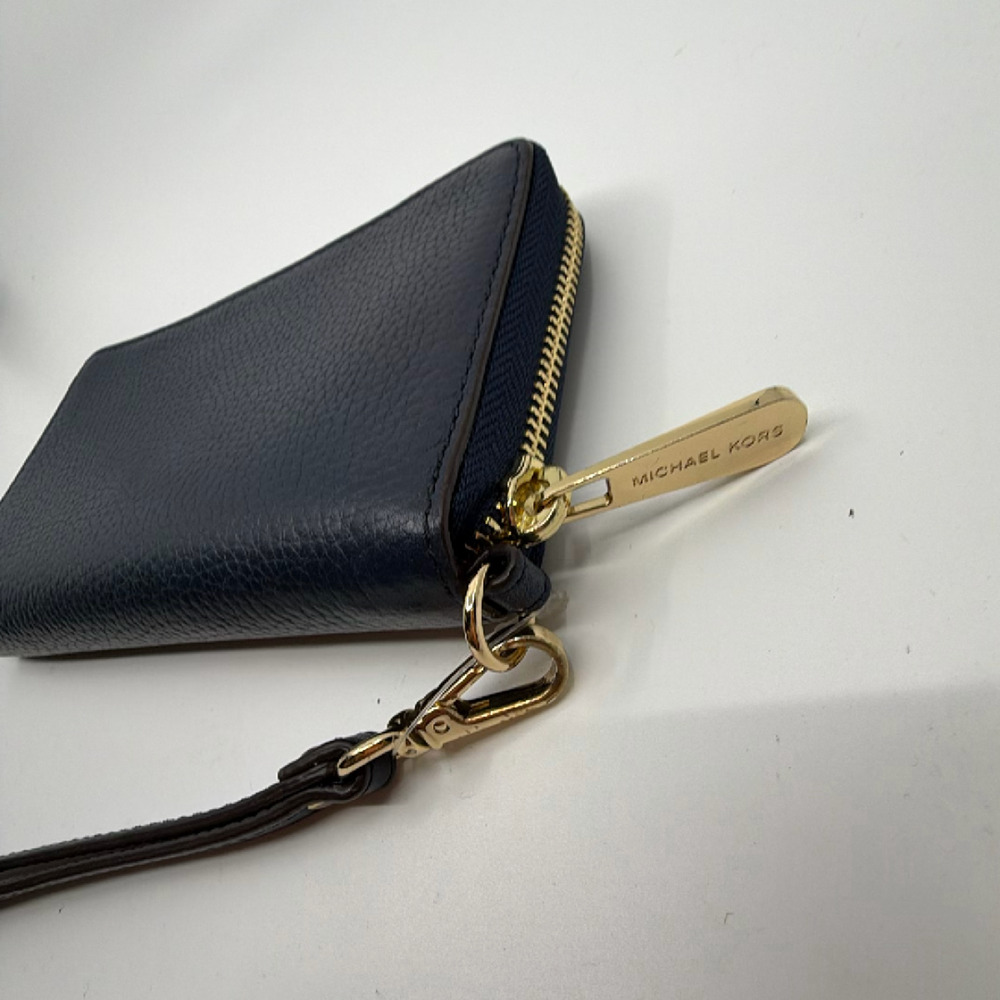 Michael Kors Jet Set Travel Continental Blue Pebbled Leather Wallet - Picture 3 of 8